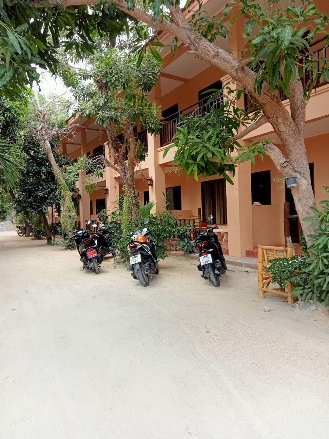 Bank Guesthouse Haad Rin Bagian luar foto